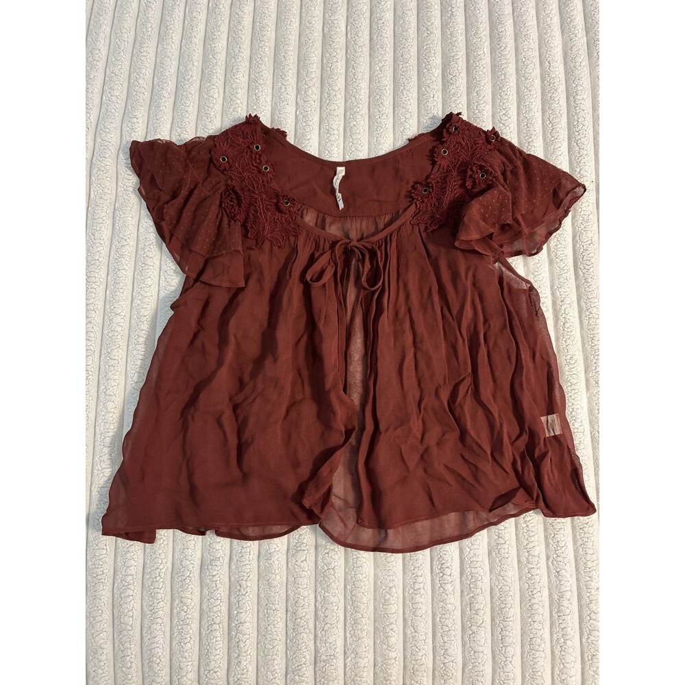 Willow & Clay Mesh floral appliqué tie front Blouse top women’s large brick red